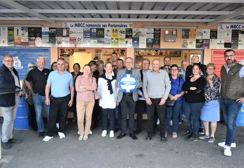 Remise officielle des ballons de moto-ball pour la saison 2022 par la LMRP (Ligue Motocycliste Régionale de Provence)