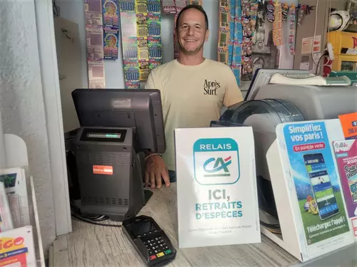 Installation d'un point relais Crédit Agricole au Café du Siècle « Chez JB »